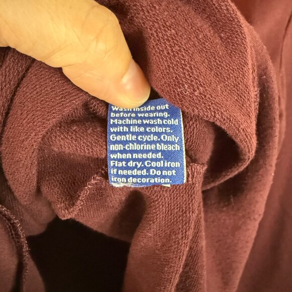 Apt. 9 Twinkle & Sparkle Burgundy Crewneck Sweatshirt Womens Size M - Picture 9 of 9